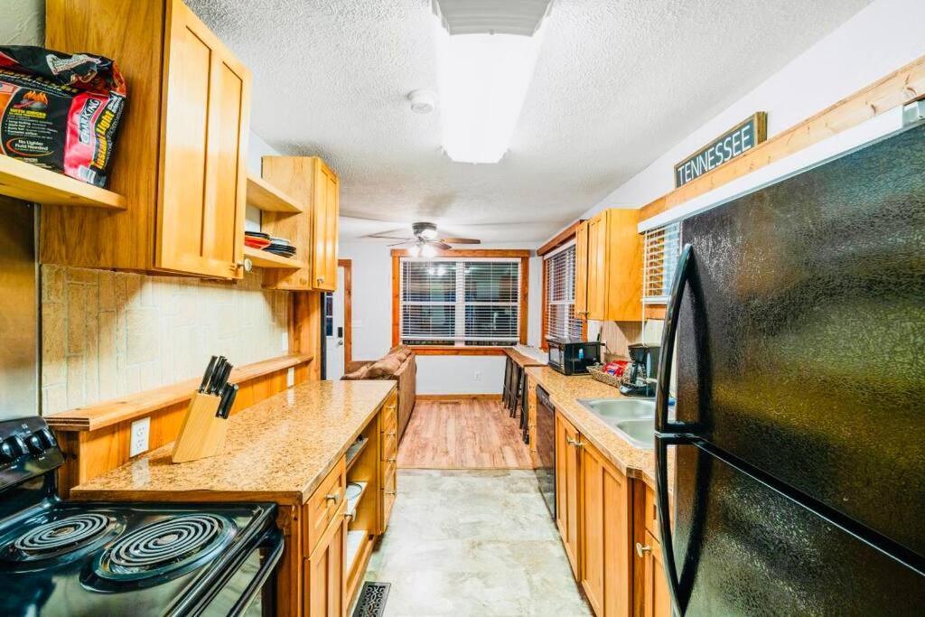Cozy Cub Mountain Escape Villa Gatlinburg Bagian luar foto