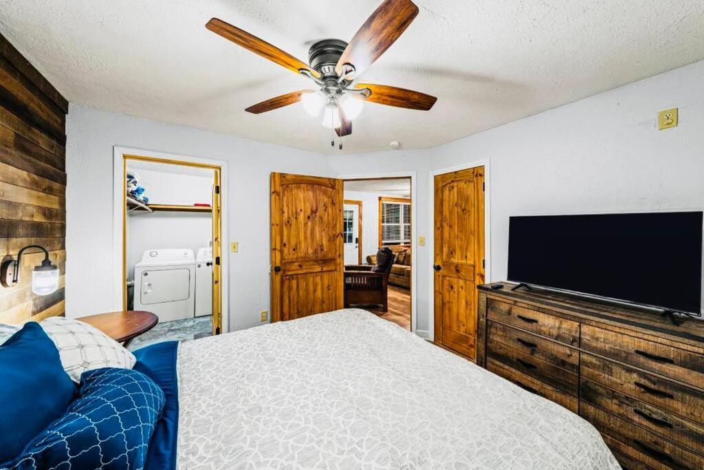 Cozy Cub Mountain Escape Villa Gatlinburg Bagian luar foto